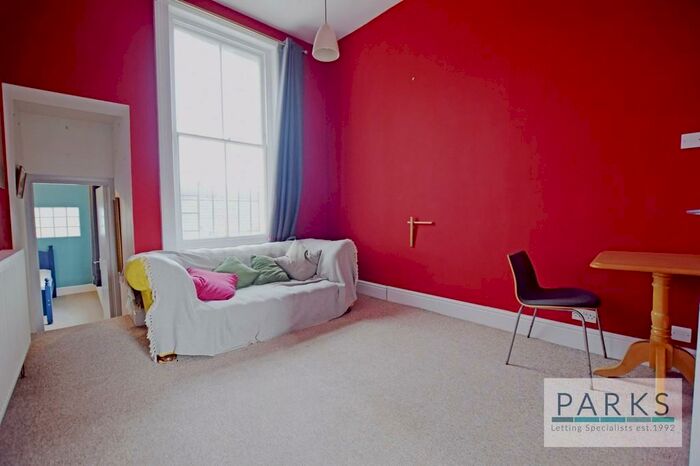 2 Bedroom Apartment To Rent In Abbey Road, Brighton, BN2
