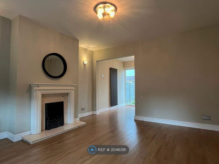 3 Bedroom Semi-Detached House To Rent In Camberwell Crescent, Wigan, WN2