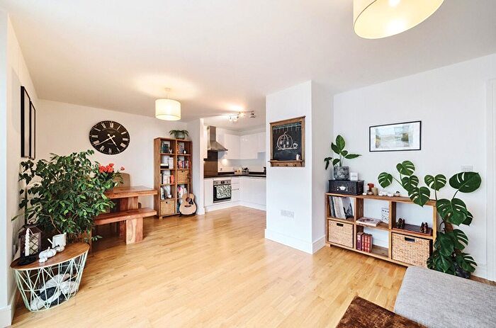 1 Bedroom Flat For Sale In Norway Street, London, SE10