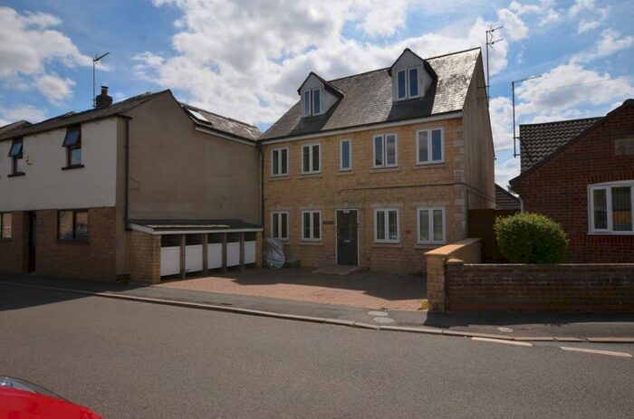 1 Bedroom Flat To Rent In Foundry Road, Stamford, PE9