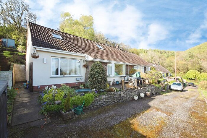 3 Bedroom Semi-Detached Bungalow For Sale In Cwm Fedw, Machen, Caerphilly, CF83