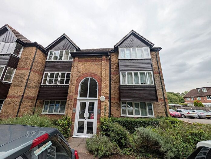 2 Bedroom Flat To Rent In River Meads, Stanstead Abbotts, SG12