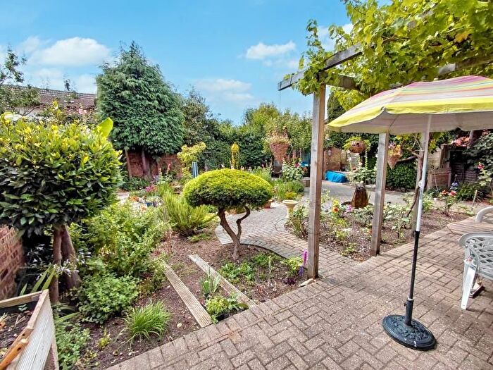 5 Bedroom Property For Sale In Turner Road, Colchester, CO4