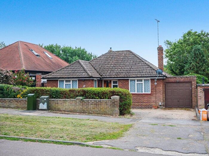 2 Bedroom Bungalow For Sale In Longmead, Letchworth Garden City, SG6