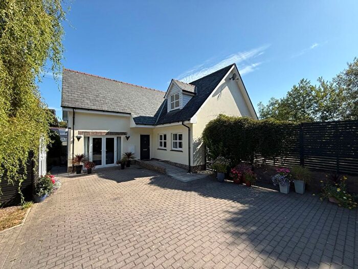 5 Bedroom Bungalow For Sale In Gilfachrheda, New Quay, SA45