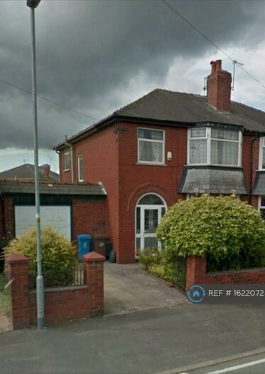 3 Bedroom Semi-Detached House To Rent In Mough Lane, Chadderton, Oldham, OL9