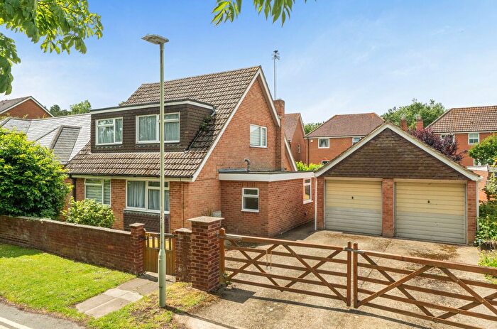 3 Bedroom Detached House For Sale In Bramshill Close, Arborfield, Reading, Berkshire, RG2