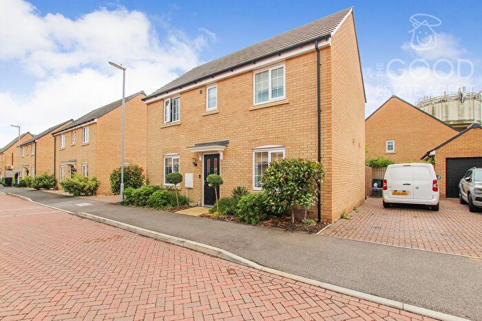 3 Bedroom Detached House For Sale In Stimpson Street, Sutton, CB6