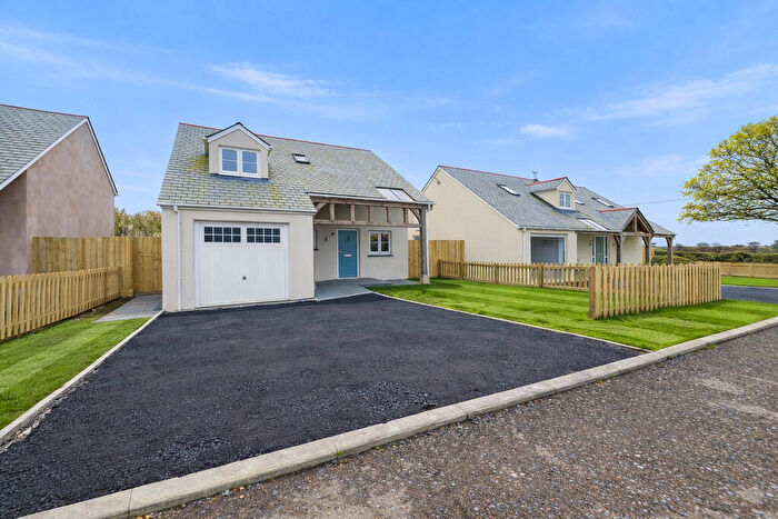3 Bedroom Detached House For Sale In Honnacotts Meadow, Bradworthy, EX22