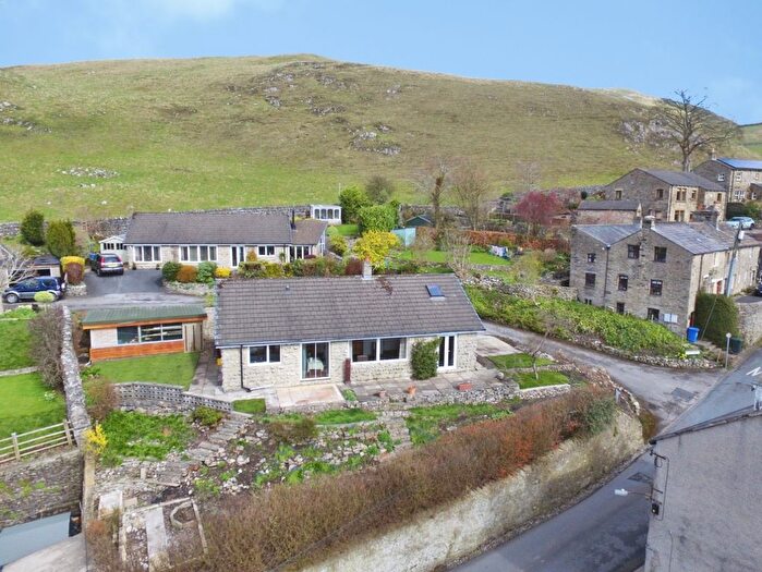 3 Bedroom Detached Bungalow For Sale In Albert Hill, Settle, BD24