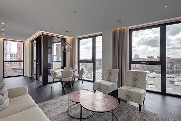 2 Bedroom Flat To Rent In The Residence, Charles Clowes Walk, London, Nine Elms, SW11