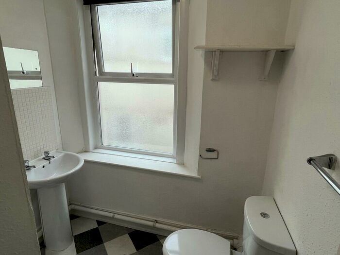 6 Bedroom House To Rent In Baring Street, Greenbank, Plymouth, PL4