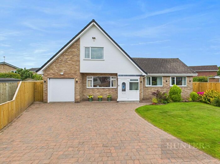 4 Bedroom Detached Bungalow For Sale In Foresters Way, Bridlington, YO16