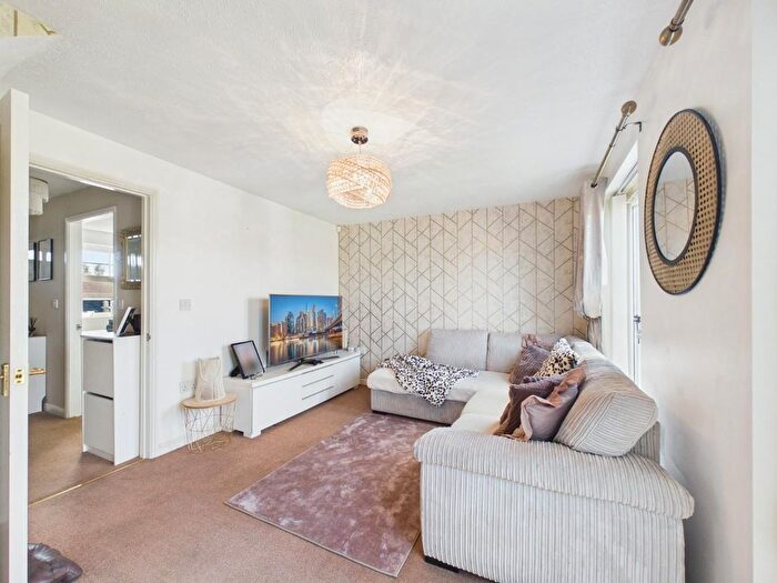 2 Bedroom Terraced House For Sale In Braine Croft, Bradford, BD6