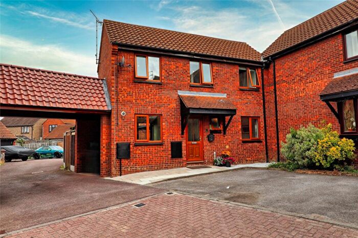 2 Bedroom Semi-Detached House For Sale In Berry Vale, South Woodham Ferrers, Chelmsford, Essex, CM3