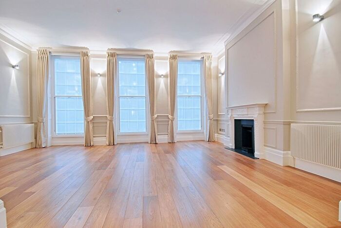 1 Bedroom Flat To Rent In Great Cumberland Place, Marylebone, London, W1H
