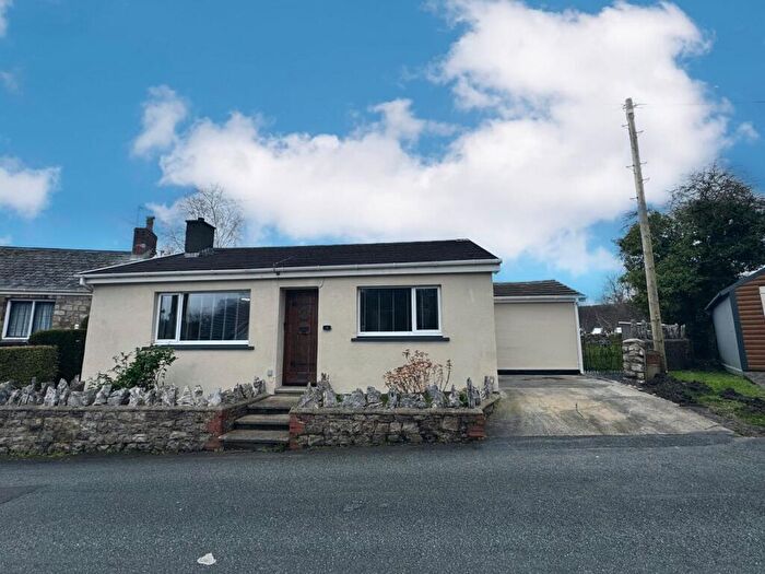 3 Bedroom Bungalow For Sale In Greenfield Road, Twyn, Ammanford, Carmarthenshire., SA18