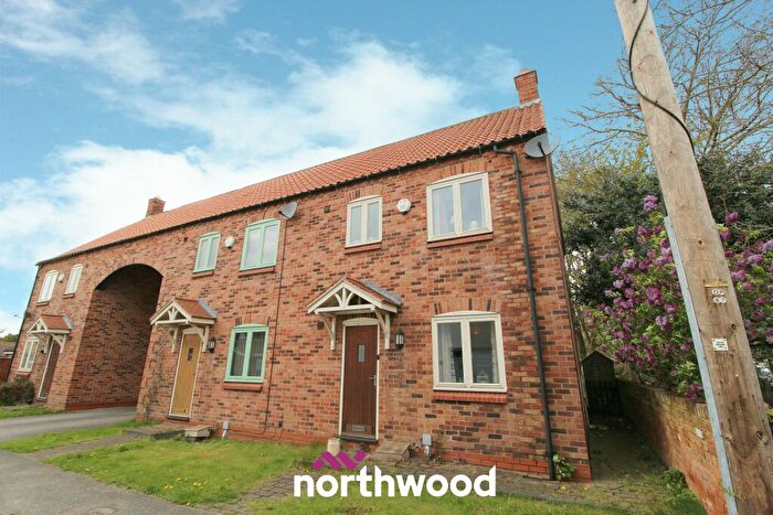 4 Bedroom Town House For Sale In Main Street, West Stockwith, Doncaster, DN10