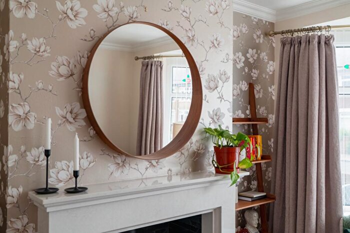 2 Bedroom Flat For Sale In Coldstream Gardens, Wallsend, Wallsend, NE28
