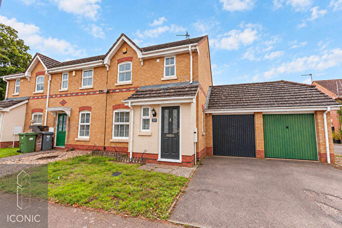 3 Bedroom Terraced House For Sale In Old Warren, Taverham, Norwich, NR8