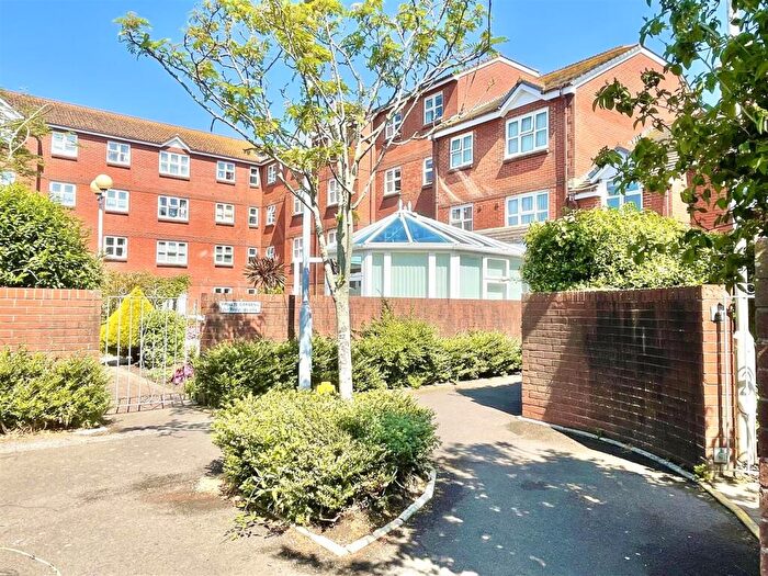 1 Bedroom Apartment For Sale In Stavordale Road, Weymouth, DT4