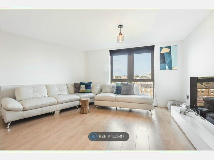 2 Bedroom Flat To Rent In Clapham, London SW4