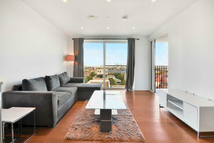 1 Bedroom Flat To Rent In Sayer Street, Elephant And Castle, London, SE17