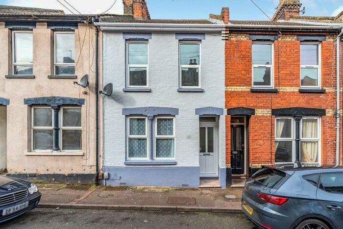 3 Bedroom Terraced House To Rent In Dale Street, Chatham, Kent, ME4