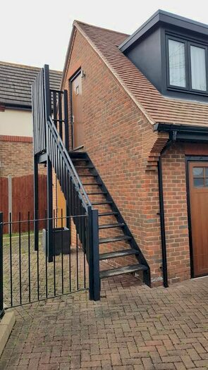 Studio To Rent In Torrance Close, Hornchurch, RM11