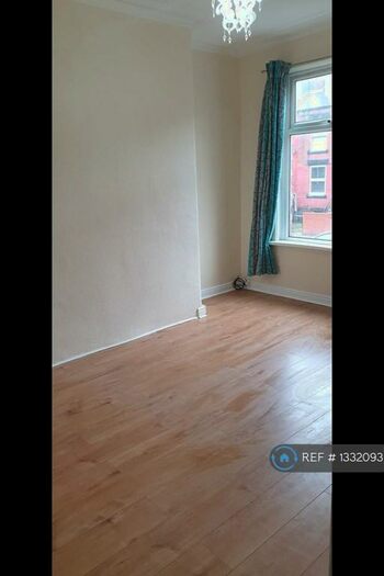 2 Bedroom Terraced House To Rent In Clifton Terrace, Leeds, LS9