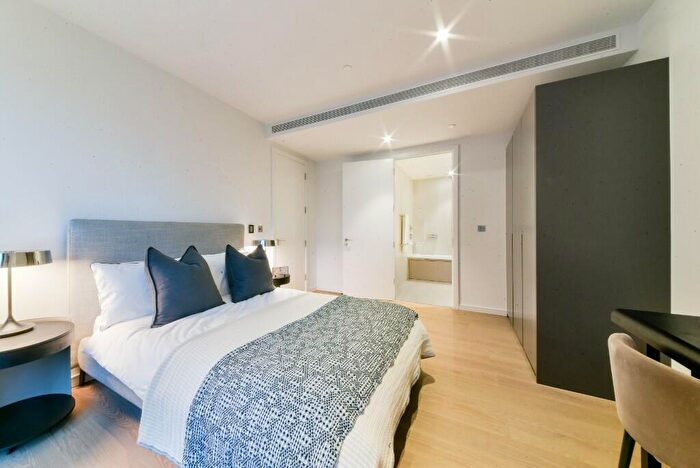 2 Bedroom Apartment To Rent In George Street, London, E14