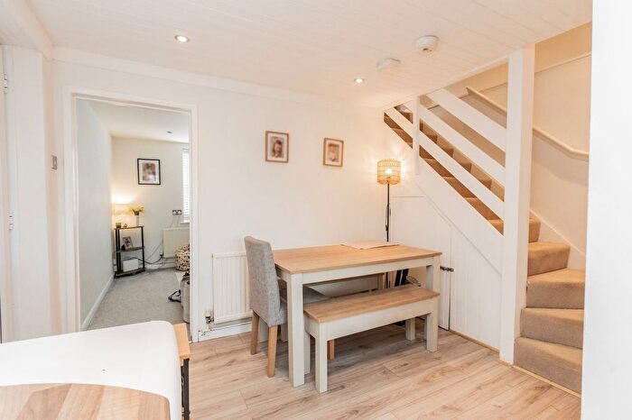 2 Bedroom Detached House For Sale In Winchester Road, Hawkhurst, TN18