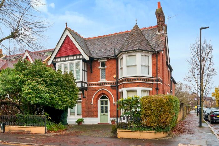 5 Bedroom Detached House To Rent In Gordon Road, London, W5