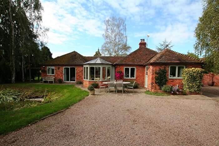 4 Bedroom Barn Conversion To Rent In The Old Coach House, Wood End Farm, Broadwas, WR6