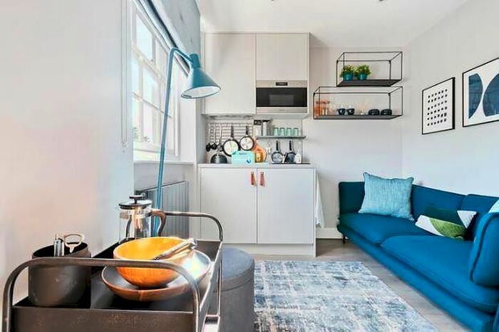 1 Bedroom Flat To Rent In The Penthouse, Oakley Square, Mornington Crescent, Euston, London, NW1