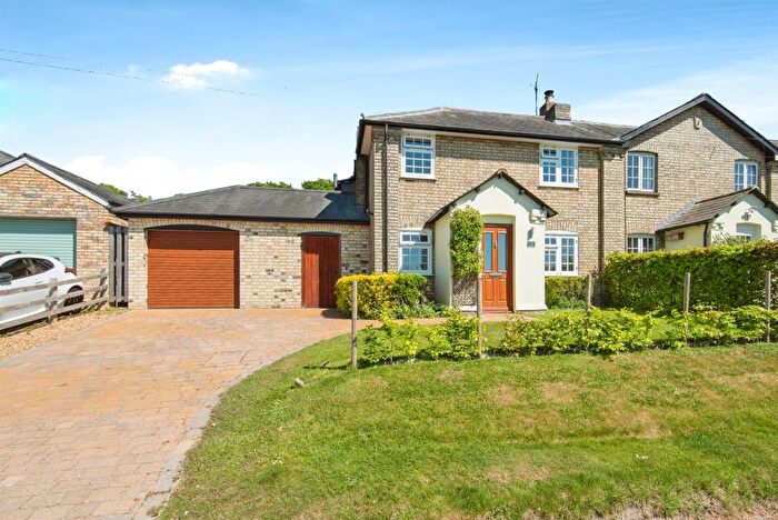 4 Bedroom End Of Terrace House For Sale In Fordham Terrace, Therfield, Royston, SG8