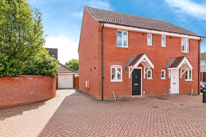 2 Bedroom Semi-Detached House For Sale In Jenner Close, Bungay, NR35