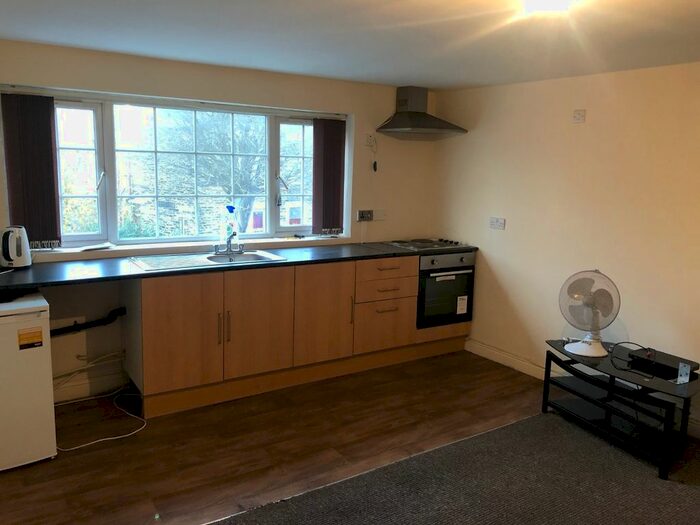 1 Bedroom Flat To Rent In Ivanhoe Road, Bradford, BD7