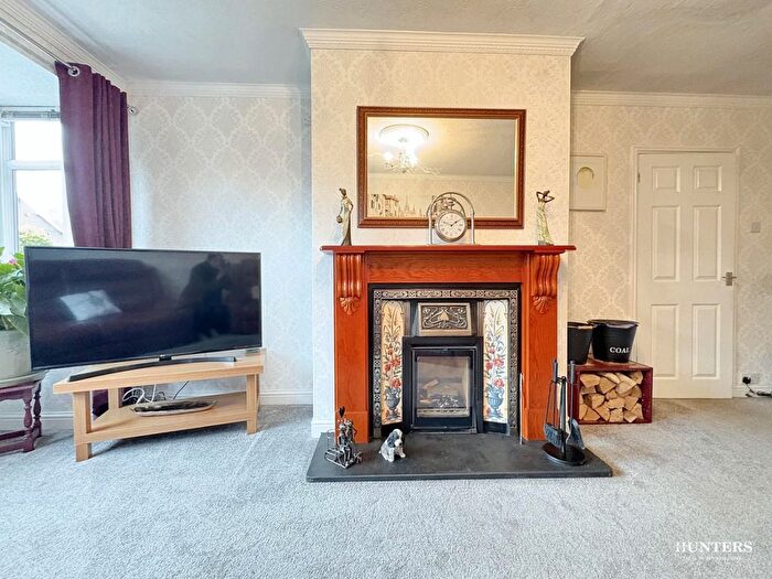 2 Bedroom Semi-Detached Bungalow For Sale In Frank Lane, Thornhill, Dewsbury, WF12
