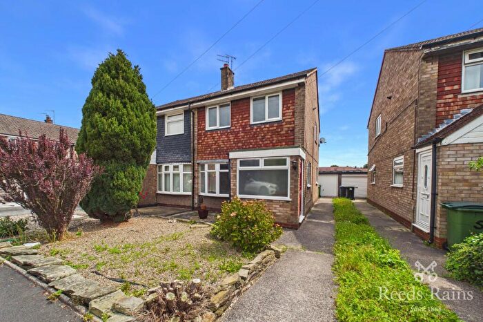 2 Bedroom Semi-Detached House For Sale In Fairford Way, Stockport, Greater Manchester, SK5