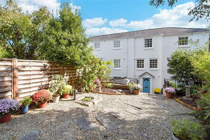 3 Bedroom Terraced House For Sale In Surrey Street, Arundel, West Sussex, BN18