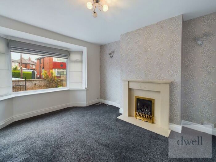 3 Bedroom Semi-Detached House To Rent In Verity View, Leeds, LS9