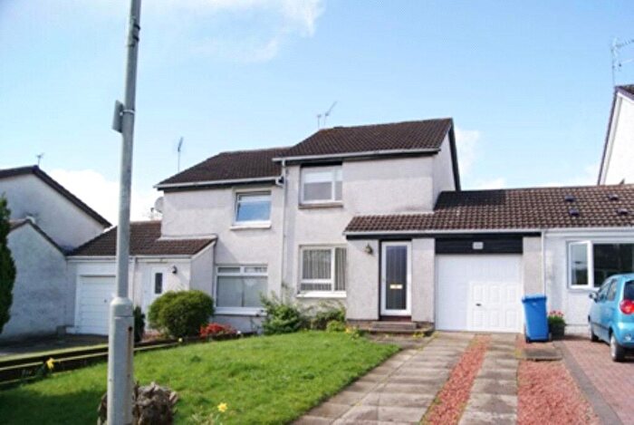 2 Bedroom Semi-Detached House To Rent In Invergarry Quadrant, Deaconsbank, Glasgow, G46