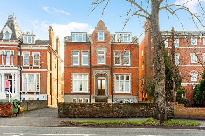 1 Bedroom Flat For Sale In Osborne Road, Windsor, SL4