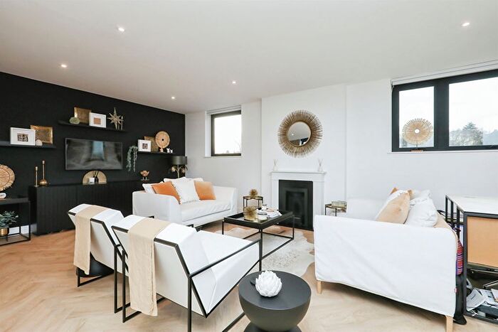 2 Bedroom Flat For Sale In Paper Mill Yard, Norwich, NR1