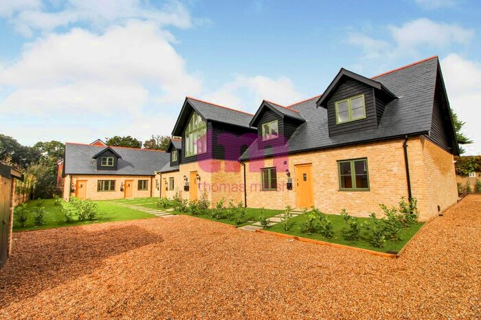 2 Bedroom Flat To Rent In The Dell Mews, College Avenue, Grays, RM17