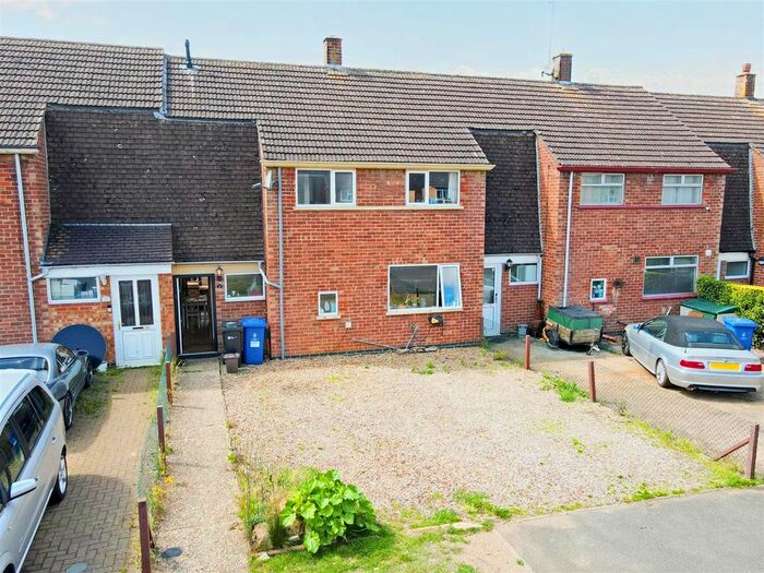 3 Bedroom Terraced House For Sale In Hoe Way, Roade, Northampton, NN7