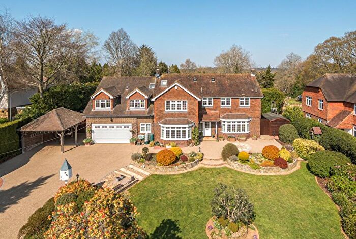 5 Bedroom Detached House For Sale In Ballsdown, Chiddingfold, GU8