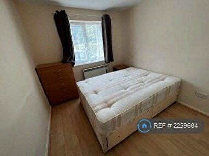 1 Bedroom Flat To Rent In Mavis Court, London, NW9