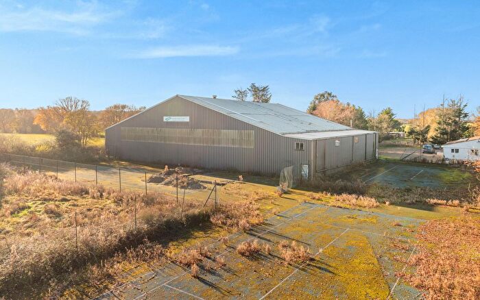Mobile/park Home For Sale In Crabhill Lane, South Nutfield, Redhill, RH1